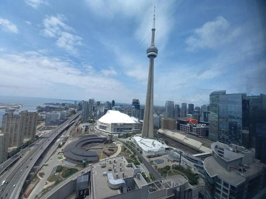 Appartamento Magnificient View Next Cn Tower/Rogers/Union/Mtcc Toronto Esterno foto