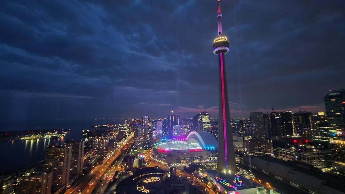 Appartamento Magnificient View Next Cn Tower/Rogers/Union/Mtcc Toronto Esterno foto