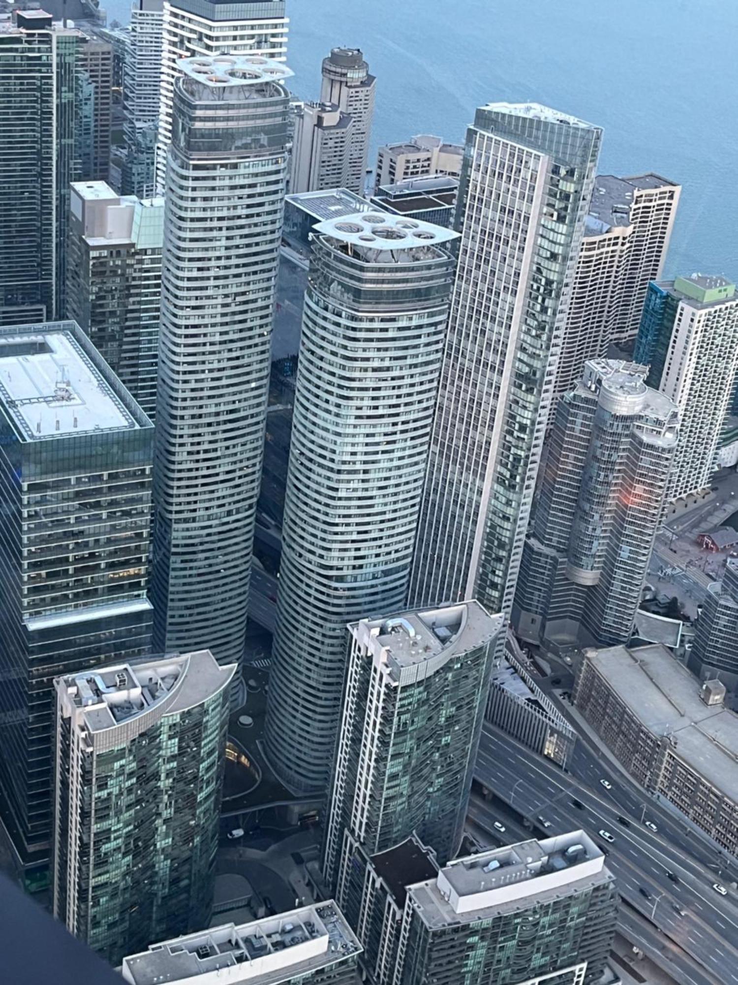 Appartamento Magnificient View Next Cn Tower/Rogers/Union/Mtcc Toronto Esterno foto