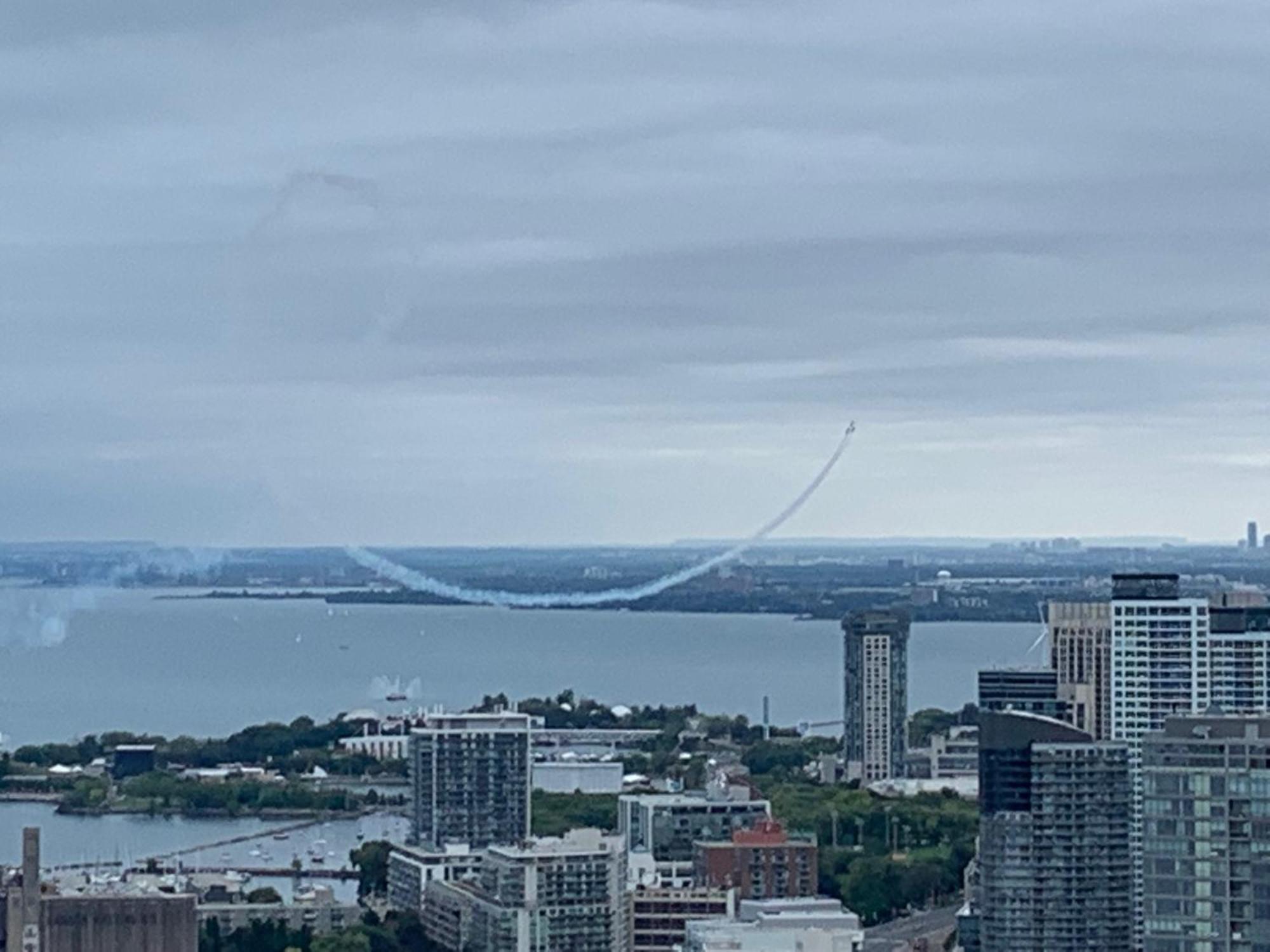 Appartamento Magnificient View Next Cn Tower/Rogers/Union/Mtcc Toronto Esterno foto